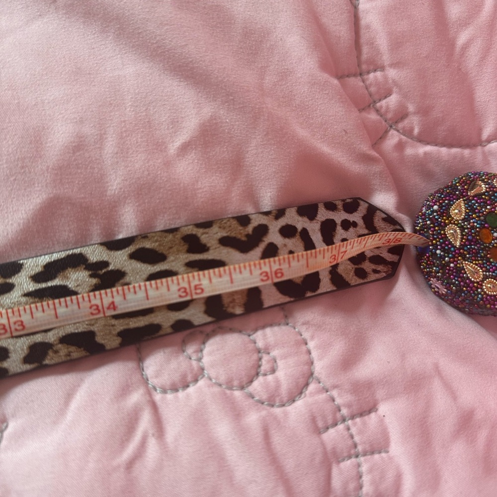 Leopard Print Belt with Gold Buckle. - Picture 4 of 4